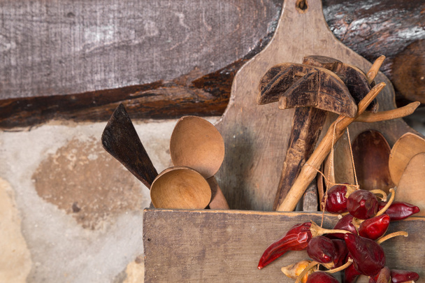 Сушеный красный острый перец чили - Фото, изображение