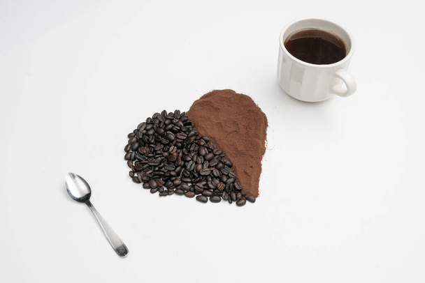 Roasted coffee beans, I love coffee, Heart with roasted coffee beans. - Фото, зображення