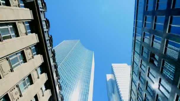 Rascacielos modernos en la ciudad
 - Metraje, vídeo