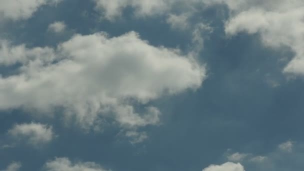 Nuages mouvants sur ciel bleu - Séquence, vidéo