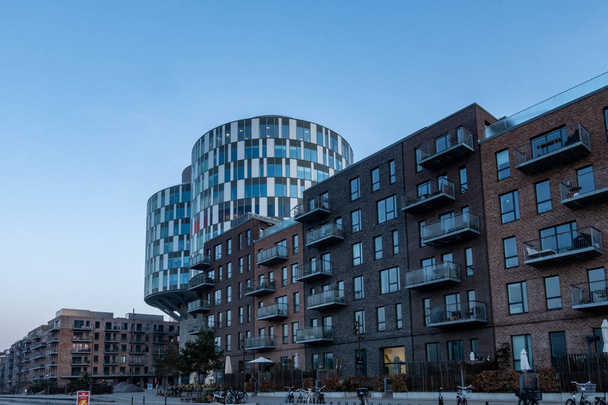 Κοπεγχάγη, Δανία Τα κτίρια Portland Towers στην περιοχή Nordhavn νωρίς το πρωί. - Φωτογραφία, εικόνα