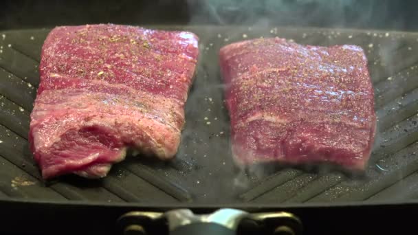 Cooking Flank Steak On Grillpan - Footage, Video
