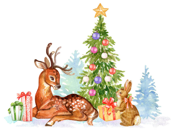 Gespot hert in het winterbos met konijn, sparren en geschenken. Aquarel hand getekend illustratie. Handgeschilderde tekening. Winter achtergrond. Voor kaarten, decor, porselein, omslag, banner te koop, uitnodiging - Foto, afbeelding