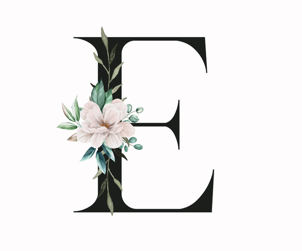 Capital letter E decorated with green leaves and pansies. Letter of the English alphabet with floral decoration. Floral letter. - Foto, Imagem