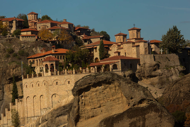 METEORA, GREECE. 22 OCTOBER  2021. Monastery of St. Barlaam on top of a cliff in Meteora, Greece. - Фото, зображення
