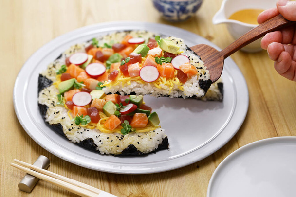 домашняя пицца суши, креативные суши из Торонто, Канада - Фото, изображение