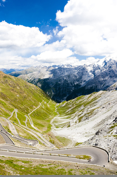 droga w Passo dello Stelvio, Alto Adige, Włochy - Zdjęcie, obraz