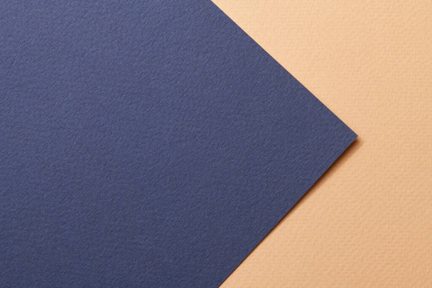 Papier kraft brut fond, texture du papier bleu beige couleurs. Maquette avec espace de copie pour le texte - Photo, image