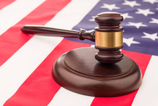 lawyer gavel on the american flag - Foto, afbeelding