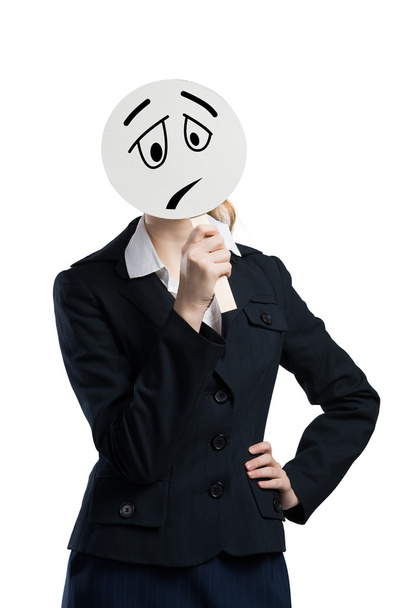Бизнесвумен прячет свое лицо за плакатом
 - Фото, изображение