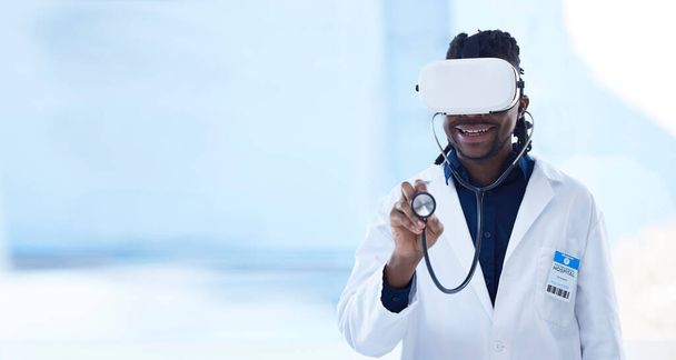 Ai sanità, check-up e uomo nero con gli occhiali per un metaverso consulenza e salute app. Mockup, consulto medico futuristico e africano con occhiali e stetoscopio in una realtà virtuale. - Foto, immagini