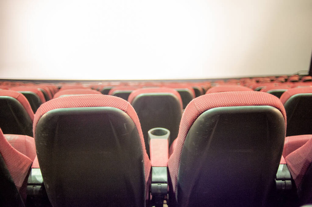 empty seats in the auditorium - Foto, Imagen