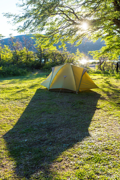 Orman çadırda turizm - Fotoğraf, Görsel