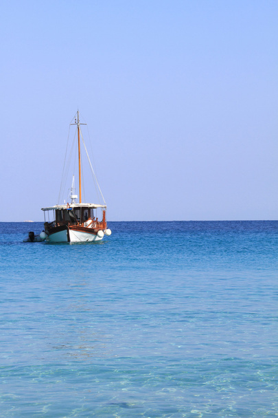 bateau de pêche sur la mer - Photo, image