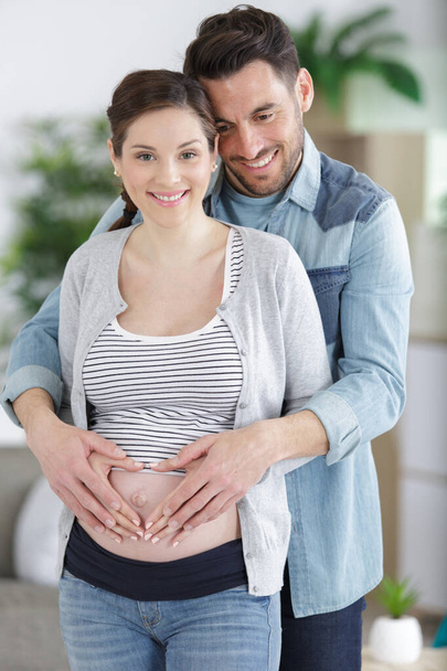 a happy couple pregnancy photos - Фото, изображение