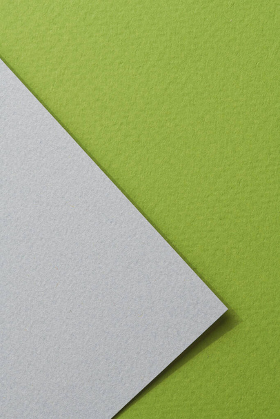 Fondo de papel kraft áspero, textura de papel de colores grises verdes. Mockup con espacio de copia para texto - Foto, imagen