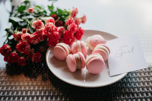 Pink macaroons in a cafe. Gender party is a girl - Φωτογραφία, εικόνα