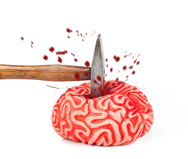 Ludzki mózg gumy z młotkiem cios i krwi wyciek - Zdjęcie, obraz