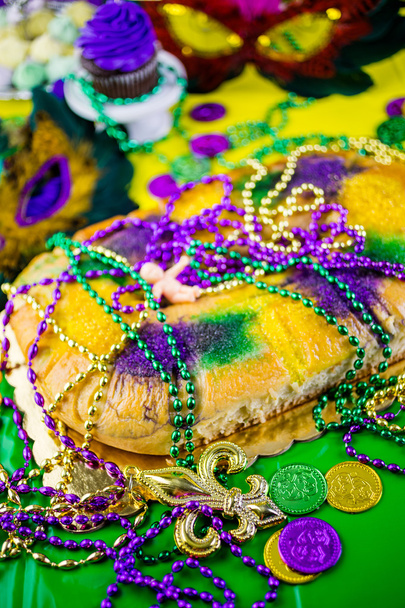 Βασιλόπιτα κοντά επάνω για Mardi Gras - Φωτογραφία, εικόνα