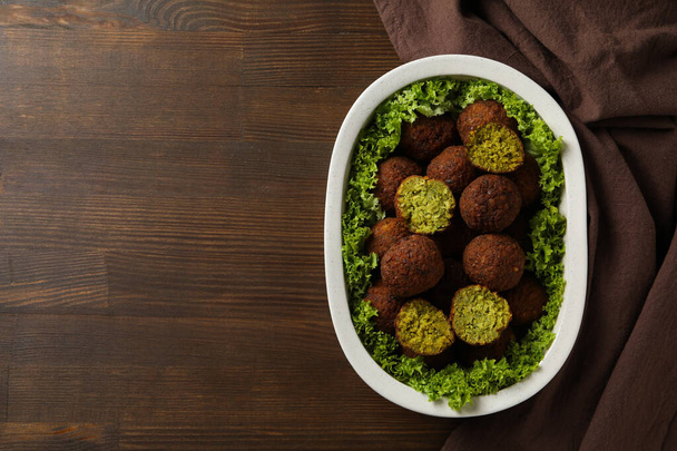Vejetaryen yemek konsepti - falafel, lezzetli falafel topları - Fotoğraf, Görsel