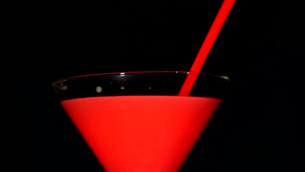 Cocktail di vampiri. Bicchiere da vino in rotazione da vicino
 - Filmati, video