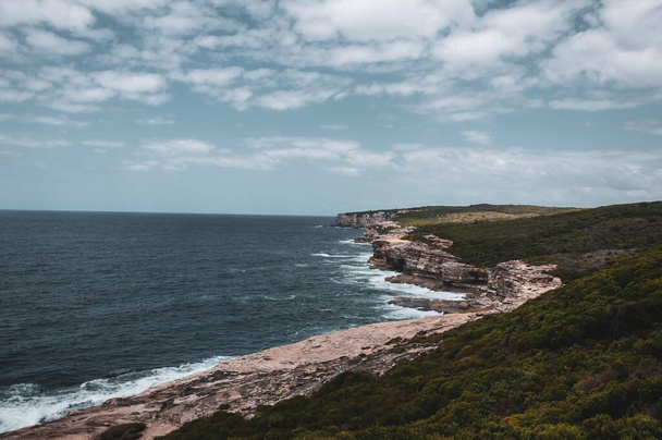 Stunning coastline of Sydney Royal National Park, Australia - Foto, afbeelding