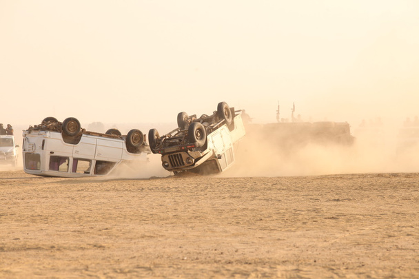 Autounfall in der Wüste - Foto, Bild