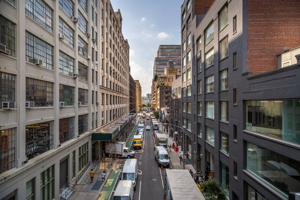 View along a side street in the gentrified area of Chelsea in New York City. - Fotoğraf, Görsel