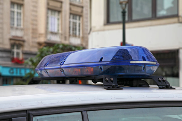 Сирена на бельгийской полицейской машине. - Фото, изображение
