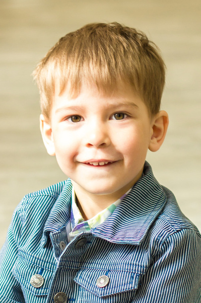 Porträt eines kleinen Jungen - Foto, Bild