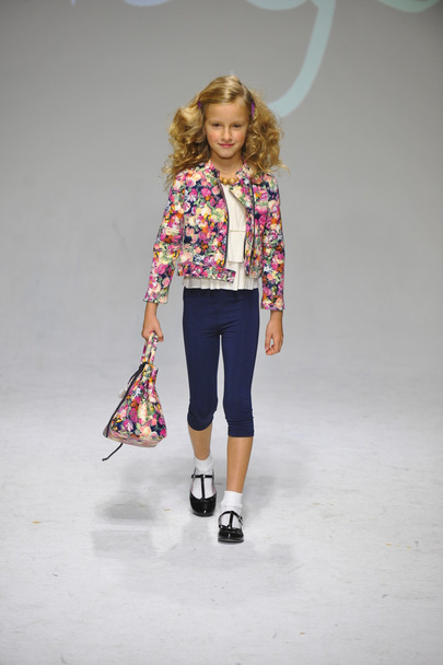 Preview at petitePARADE Kids Fashion Week - Φωτογραφία, εικόνα