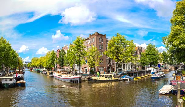 kanał i most w Amsterdamie - Zdjęcie, obraz
