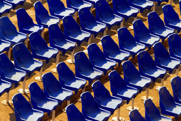 Elhagyott stadion szék - Fotó, kép