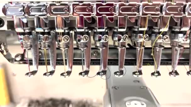 Stickerei, Stickmaschine, Barudan und Tjima Stickmaschine  - Filmmaterial, Video