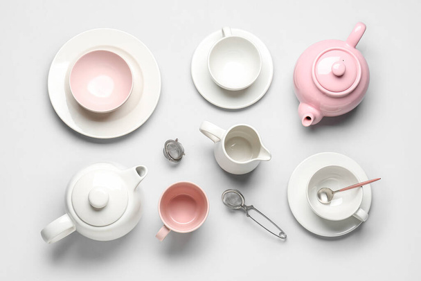 Összetétel stílusos tea készlet szürke háttér - Fotó, kép
