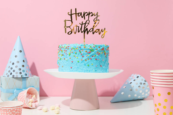 Concept of Happy Birthday, holiday Birthday cake - Фото, зображення