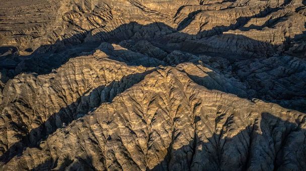 A beautiful landscape of the rocky mountains in Zada County, Tibet, China - Foto, Bild