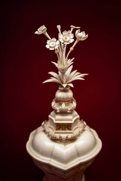 An ivory floral statue in Florence - Photo, image