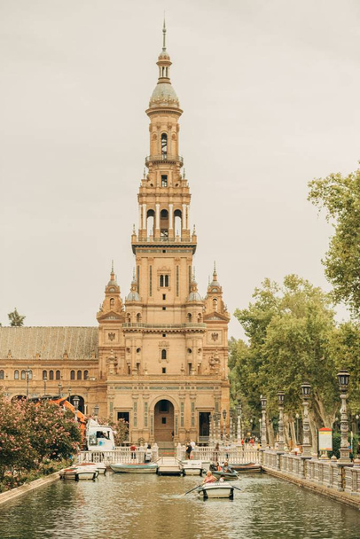 A vertical shot of a tower in the Spain square in Seville, Spain - Fotoğraf, Görsel