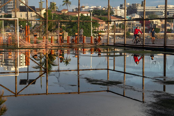 Salvador, Bahia, Brazil - December 05, 2021: Urban view of the Rio Vermelho neighborhood sports court in the city of Salvador, Bahia. - Zdjęcie, obraz