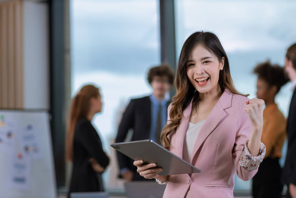 Business woman in the modern office. Women leader the new company self-confident. Professional Confident business expert - 写真・画像