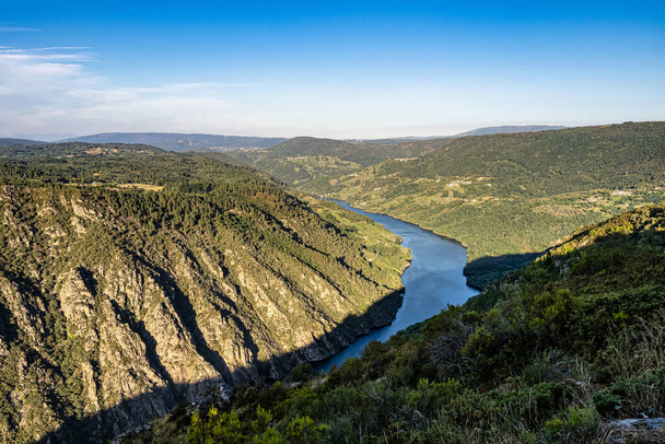 Beautiful view of Canyon del Sil from Balcones de Madrid in Parada de Sil in Galicia, Spain, Europe - Foto, imagen