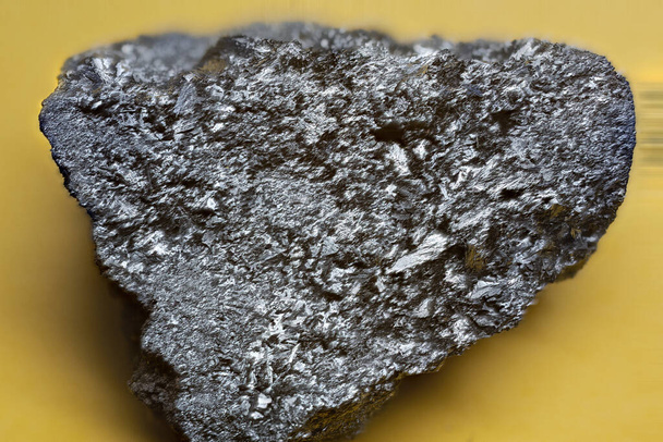 Pyrolusiet kristallen in close-up - Foto, afbeelding