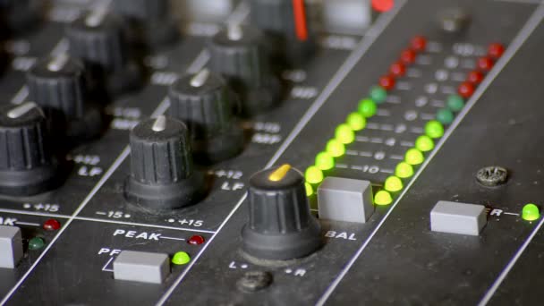 Digitale Vu meter in een mixer-tabel - Video