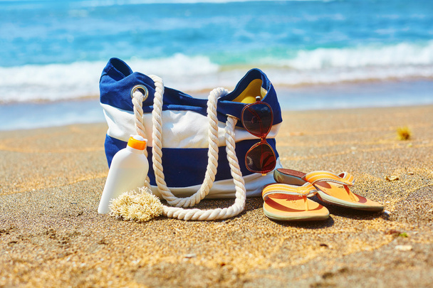 Пляжная сумка на балийском пляже
 - Фото, изображение