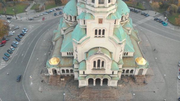 Una splendida vista della Cattedrale di St. Alexander Nevsky a Sofia, Bulgaria - Foto, immagini
