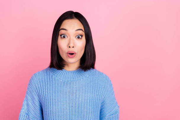 Portrait of impressed speechless lady open mouth empty space isolated on pink color background. - Foto, Imagen