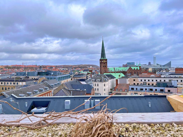 Весною під час відпустки вирушаємо до Скандинавії, Орхус у Данії. - Фото, зображення
