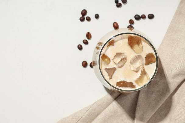 Soğuk içecek ferahlatıcı - buzlu kahve, metin için yer - Fotoğraf, Görsel