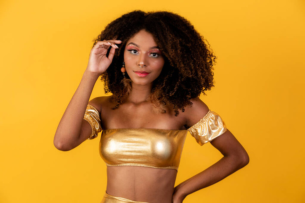 Beautiful afro woman dressed for carnival. - Fotó, kép